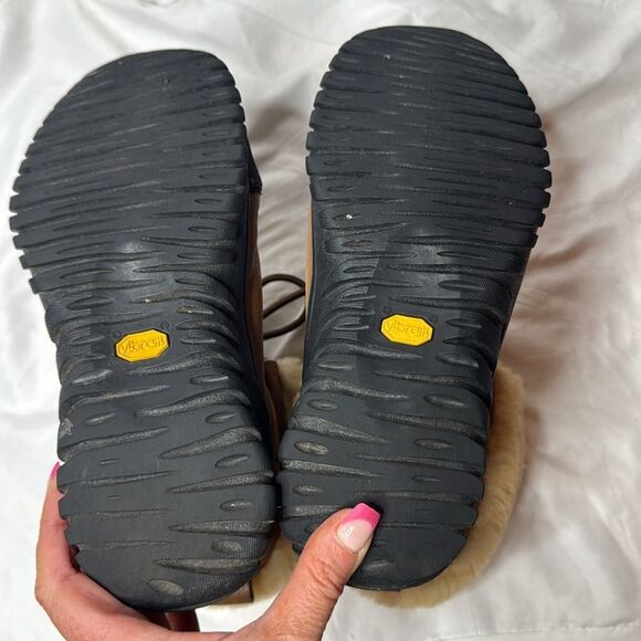 UGG Adirondack Chestnut Leather Boot III. Size 7.5. - Picture 12 of 12